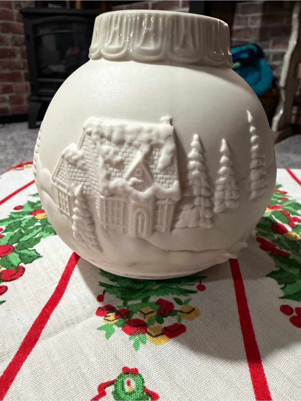 Lenox ornamental porcelain Winter wonderland votive candle holder
